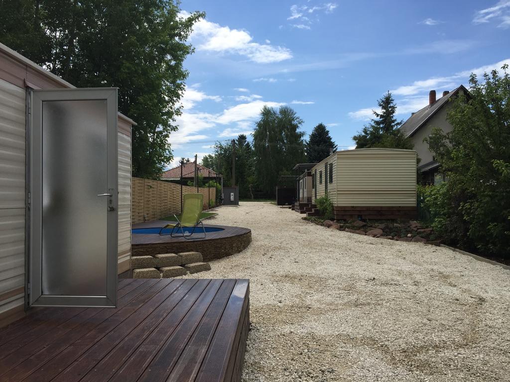 Kenge Apartmanok Balatonszárszó Екстериор снимка