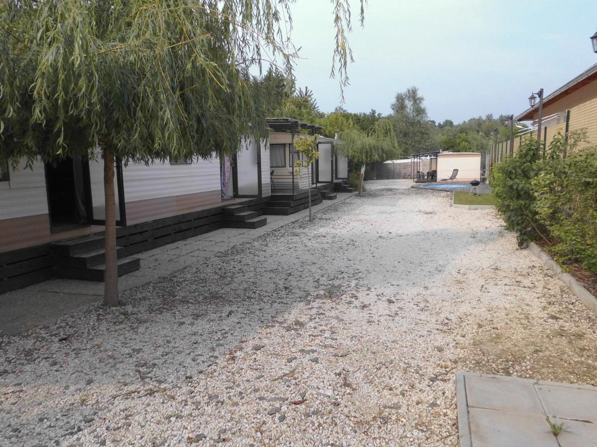 Kenge Apartmanok Balatonszárszó Екстериор снимка
